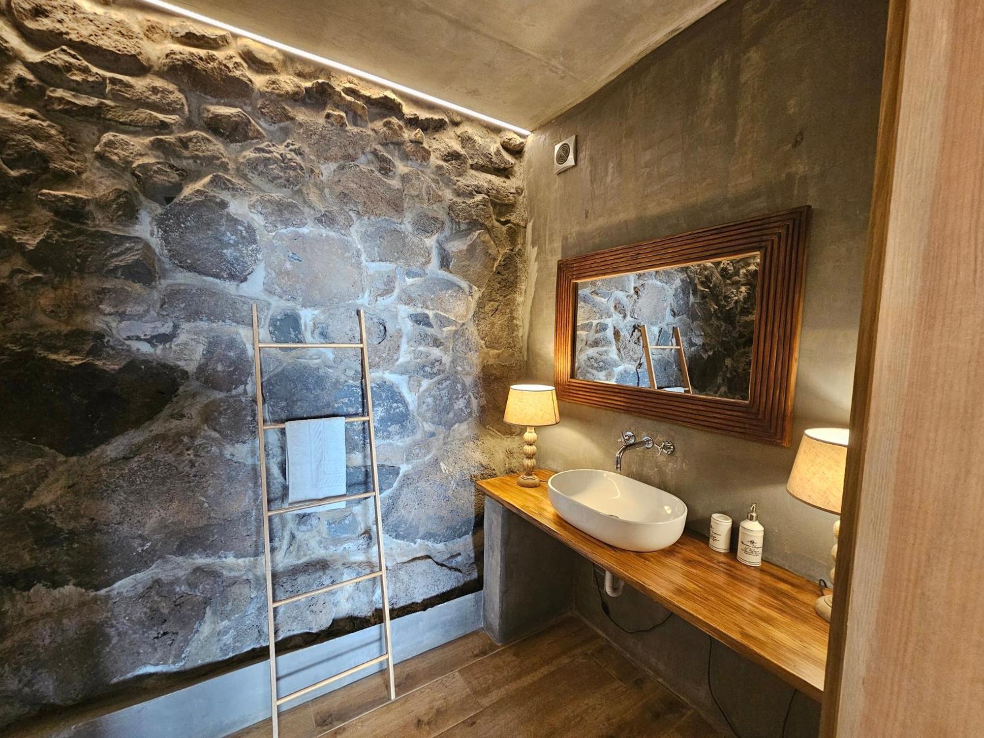 Les Terrasses Suites Calheta  Exterior photo